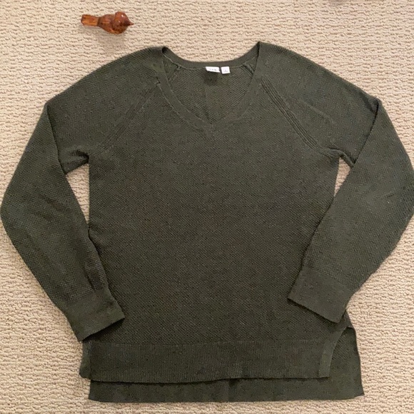 Sage Green GAP Long Sleeve - Picture 1 of 3